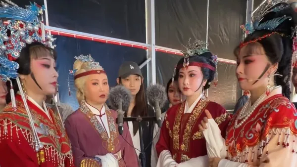 嵊州市越剧团下乡诸暨店口胜利村