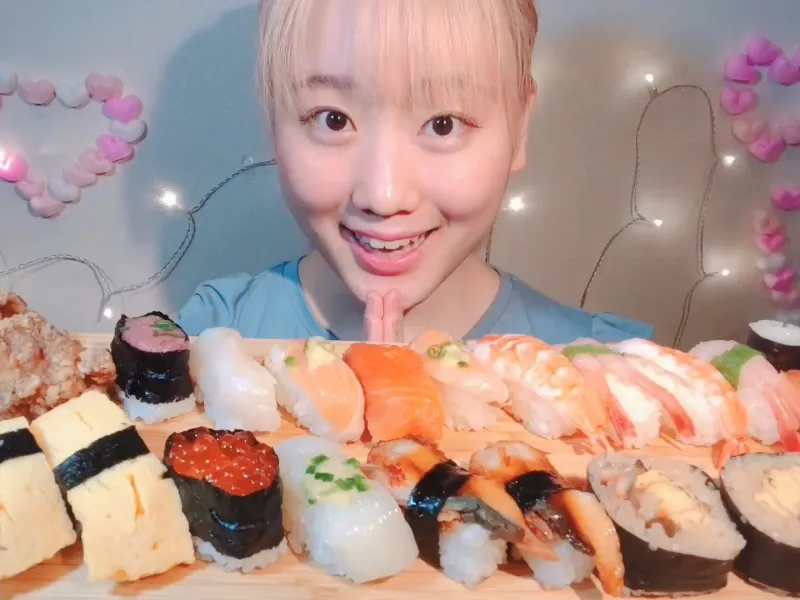 冰火两重天！肥美寿司 x 爆汁炸鸡，一口精致一口狂野！