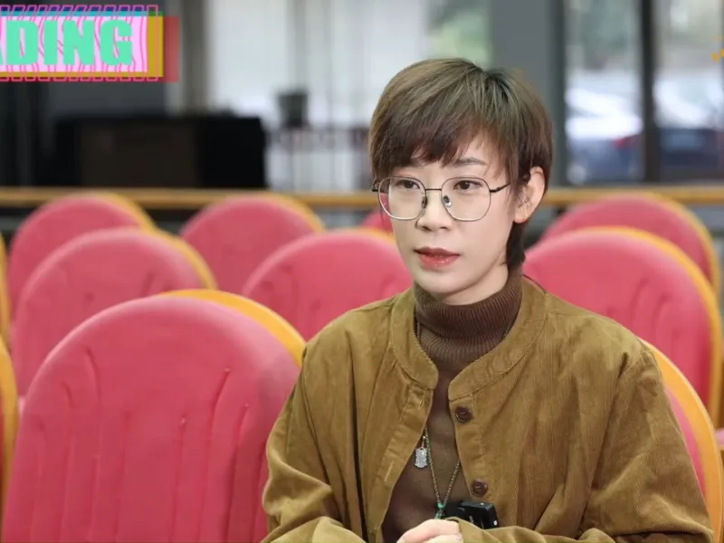 《明月清泉》王世鸿扮演者何梦莱 成为角色的一天