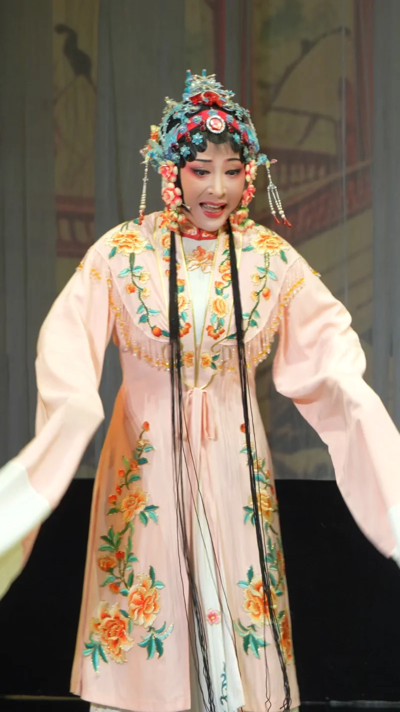 谢群英《越剧·盘夫索夫》听此言来恨满胸，#盘夫索夫 #越剧 