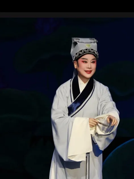 越剧《追鱼》｜『钱惠丽』。“碧波潭微波荡漾”。上海越剧院。