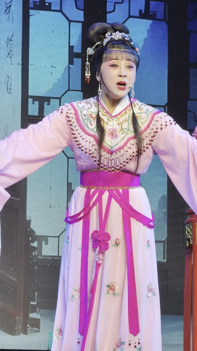 越剧《梁祝》记得草桥两结拜·王洁琪 俞芳