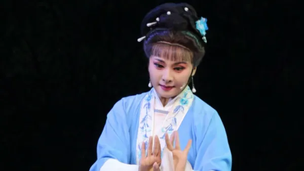 越剧《何文秀》｜『周燕萍』。“先生说话真奇闻”。绍兴小百花越剧团。