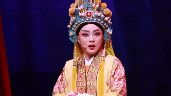 越剧《孟丽君》｜『杨婷娜』。“啊呀，都是你啊，朕不开心了”。上海越剧院。