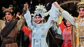 豫剧《妇好》谢幕~吴素真领衔主演