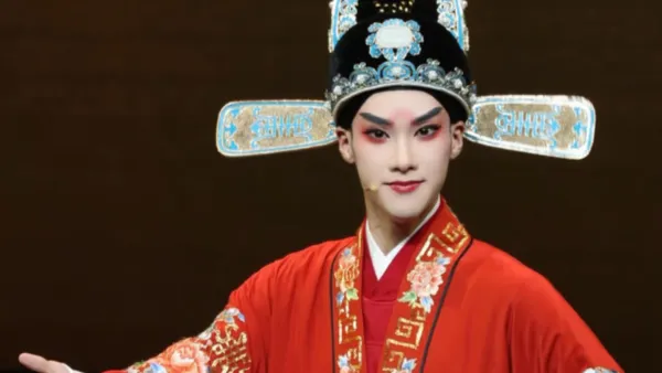 越剧《胭脂》｜『郑森化』。“鄂秋隼当夜拜寿姑母家”。浙江小百花越剧院(浙越团)。