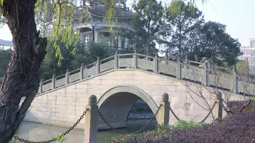 外景版越剧《何文秀-心连心》表演：章赛赛、郑旭雯