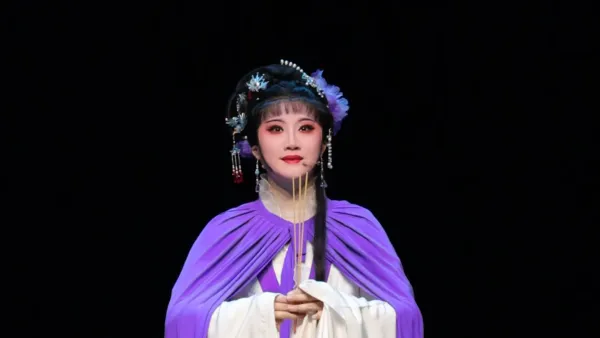 情探·阳台·三支香