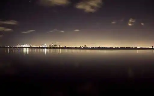 我们载着钢铁与星辰同行，让每一寸锈迹都成为与大海对话的勋章